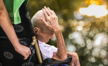 hospice-care-elderly-in-wheel-chair-stockpack-pixabay-1536x1024